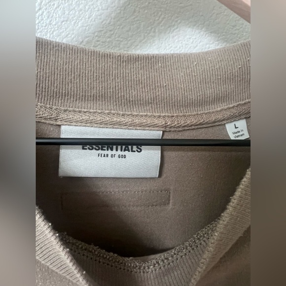 Fear of God Essentials Long-Sleeve Tee 'Taupe’ Size Large - Picture 5 of 5